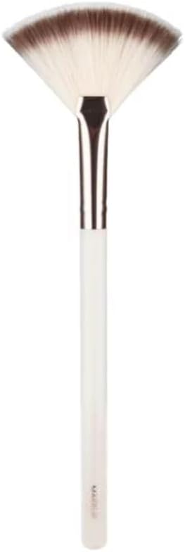 فرشة فان احترافية للبلاشر والهايلايتر